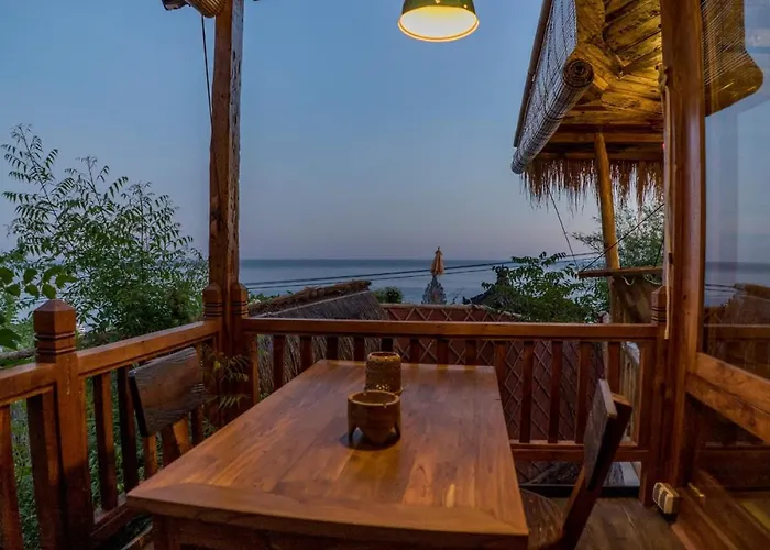 Hotel Blue Earth Village Amed (Bali)